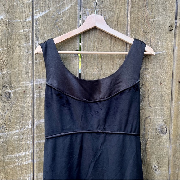 Vintage Black Velvet and Satin Regency Maxi Dress 🌿 - Picture 6 of 9